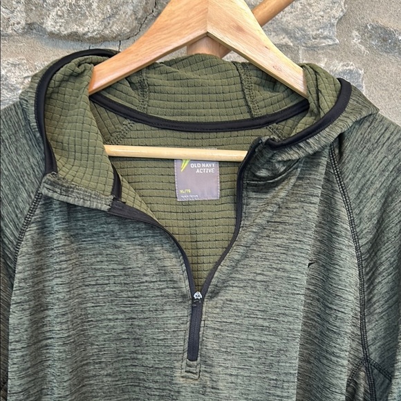 Green Quarter-Zip hoodie - Picture 2 of 6